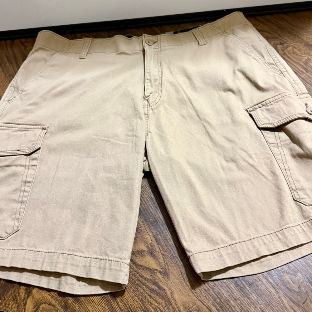 Denali Men's Tan Cargo Shorts NWOT